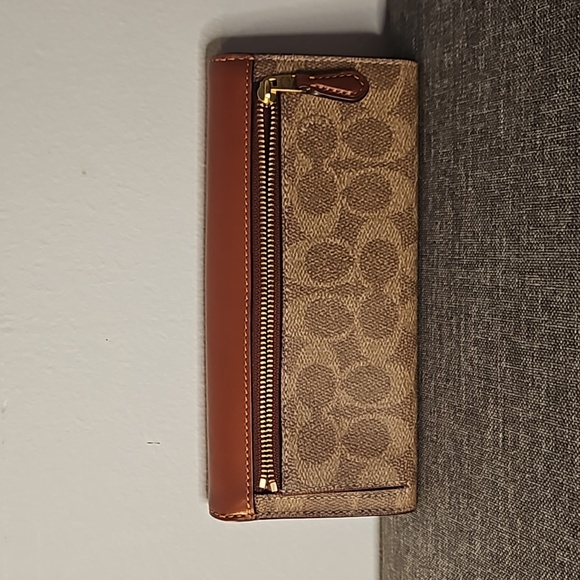 Coach Wyn Soft Wallet In Colorblock Signature Canvas - Picture 4 of 8